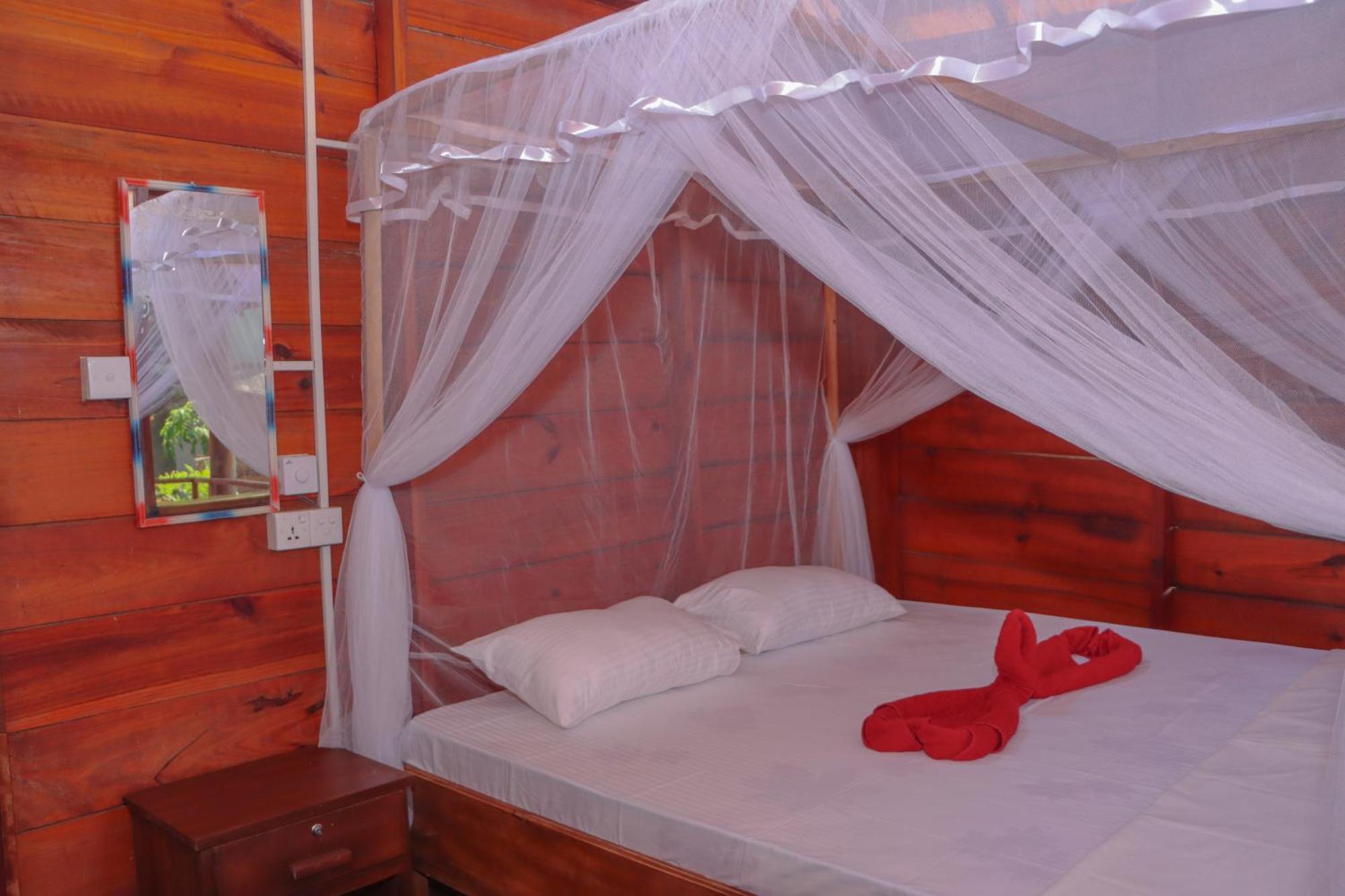 Ferienwohnung Benzai Surf Arugam Bay Exterior foto